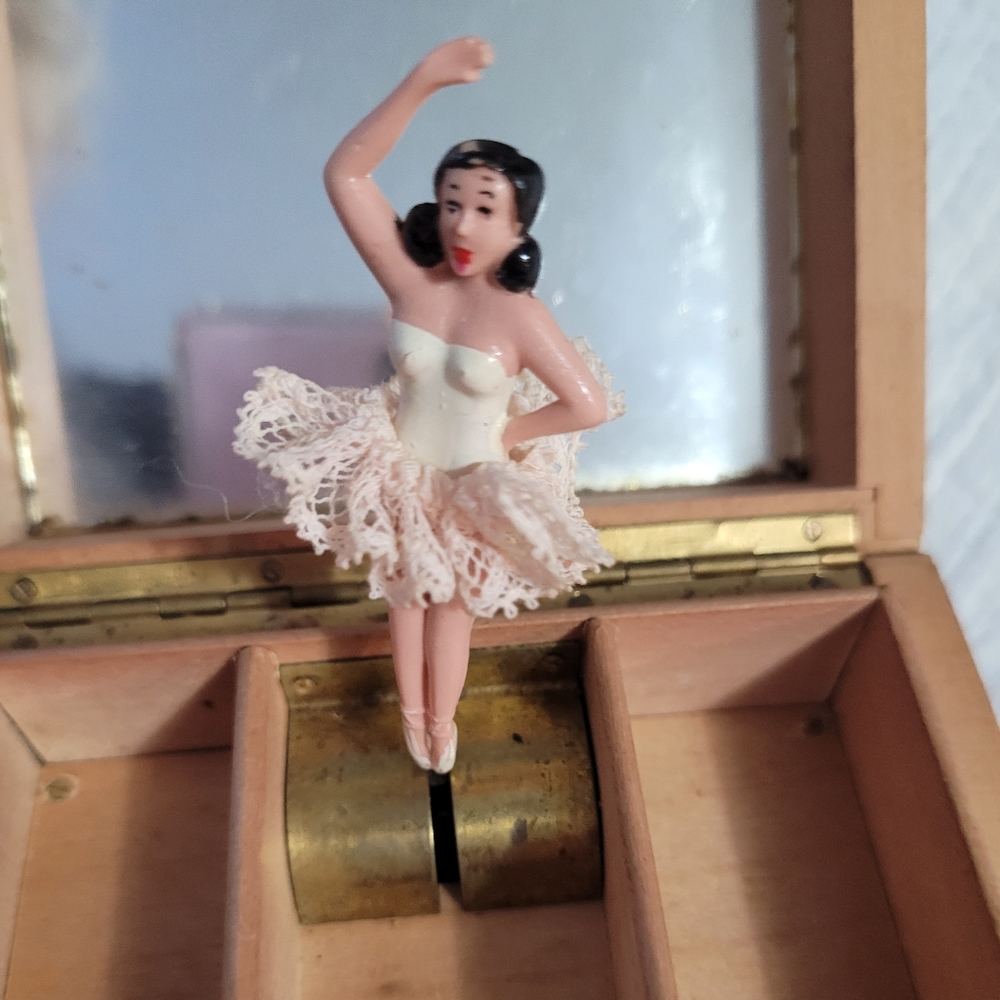 Fridingen Walser Music Box Vintage